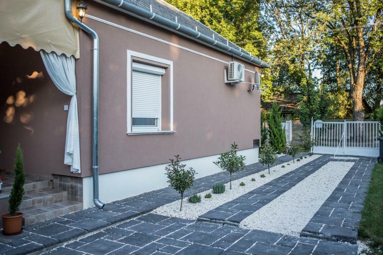 Virág Vendégház Makó Exterior foto