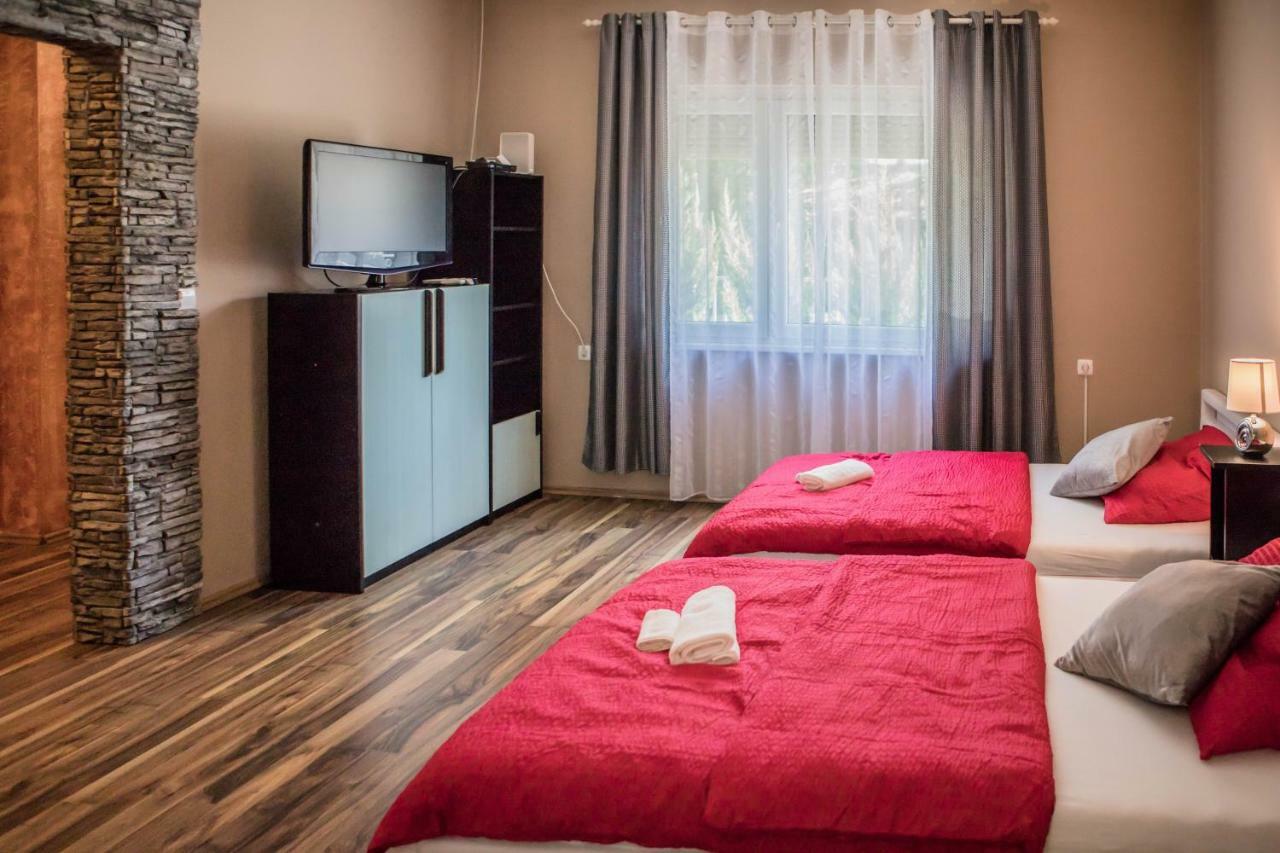 Virág Vendégház Makó Exterior foto